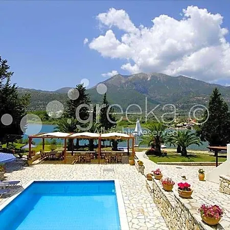 Geni Garden Hotel *