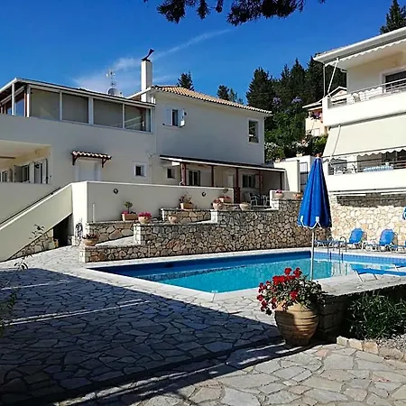 Geni Garden Szálloda *